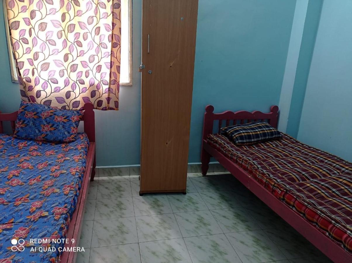 Easvari Grand Pg For Women - Female Only Hostel Ченай Екстериор снимка